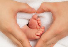 ¿PORQUE NUESTRO AUTO-DESCONTENTO AFECTA EMOCIONALMENTE A NUESTROS HIJOS?