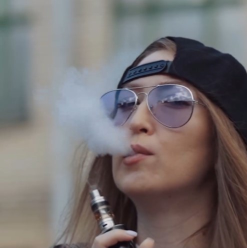 ¿Vapear o fumar cigarrillos?